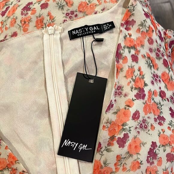 NWT Nasty Gal Floral Print Romper - Picture 6 of 7